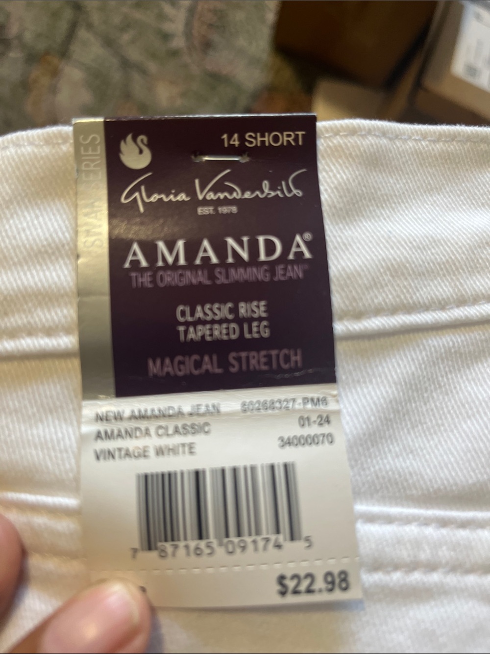 Gloria Vanderbilt White Women's Tapered-Leg Jeans. Size 14 Short NEW - Picture 3 of 3